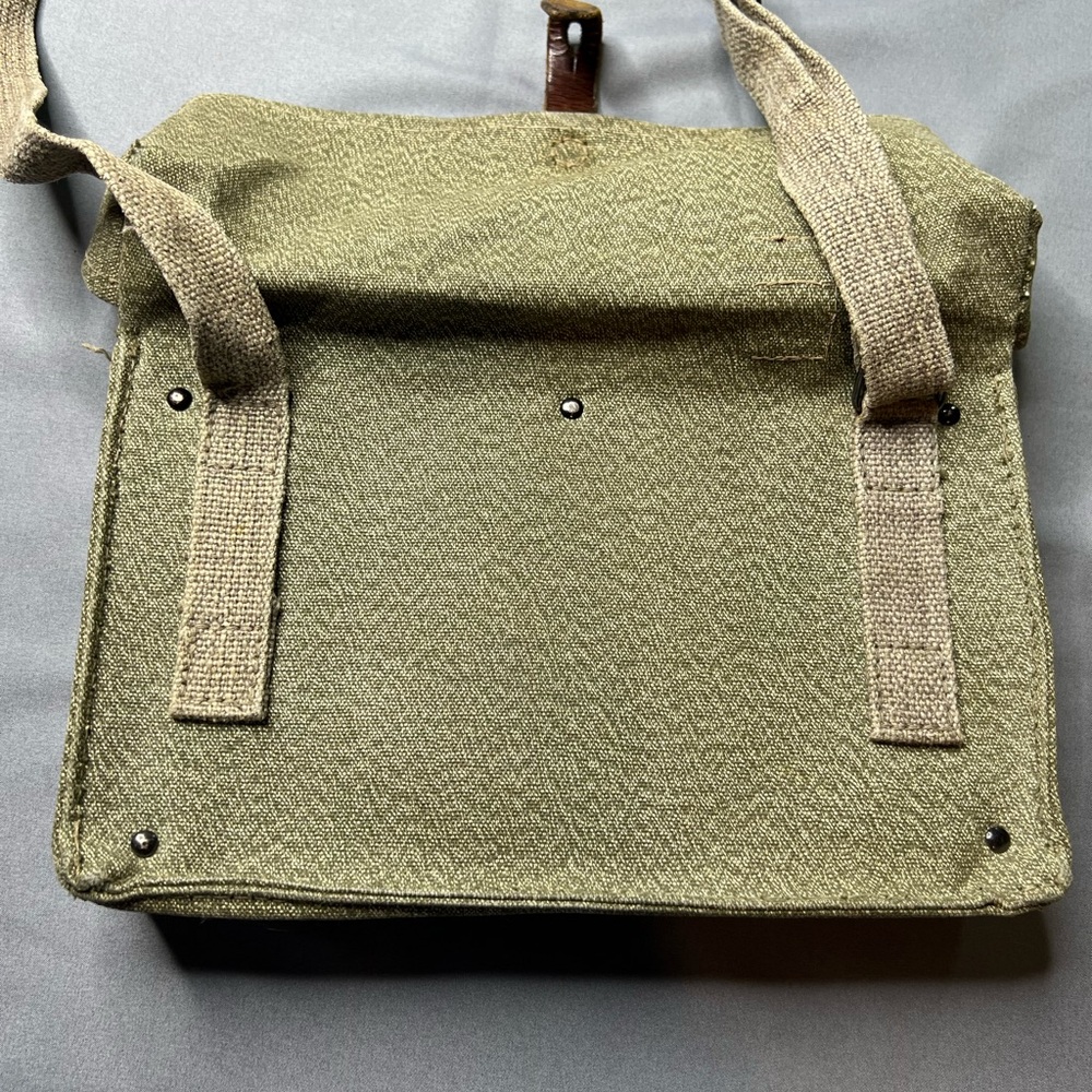 Vintage Swiss Army Canvas Pepper Salt Pack Military Green Bag Leather Detail - Picture 5 of 13